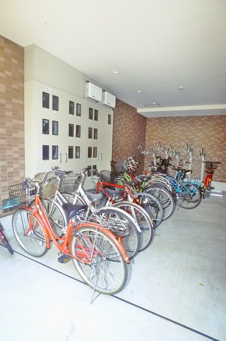 物件外観写真6　(駐輪場)