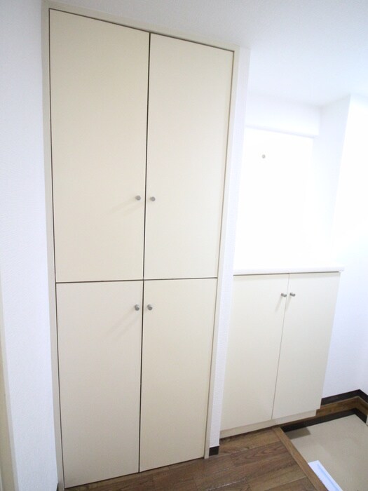 物件内観写真18　(収納)