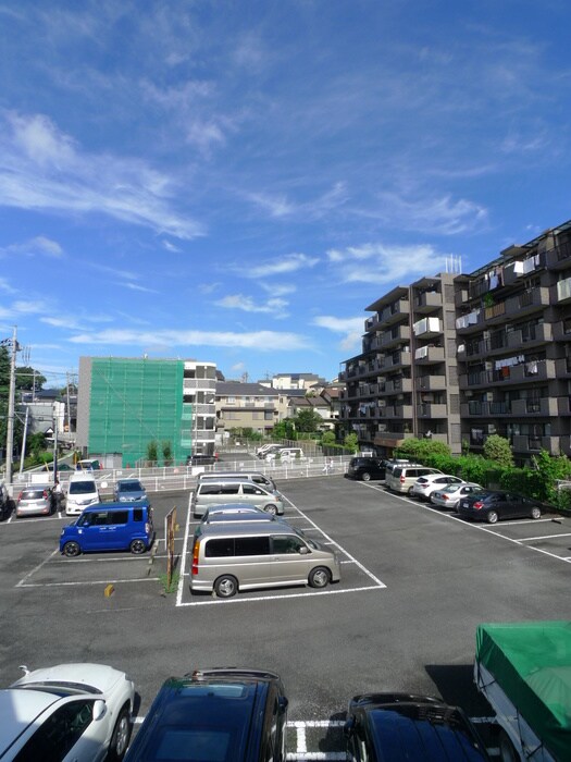 物件内観写真20　(室内からの展望)