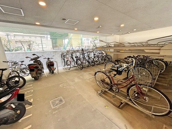 駐輪場
