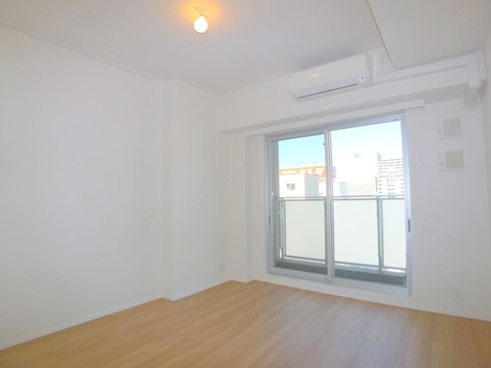 物件内観写真11　(室内からの展望)