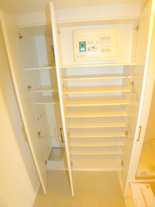 物件内観写真17　(靴箱)