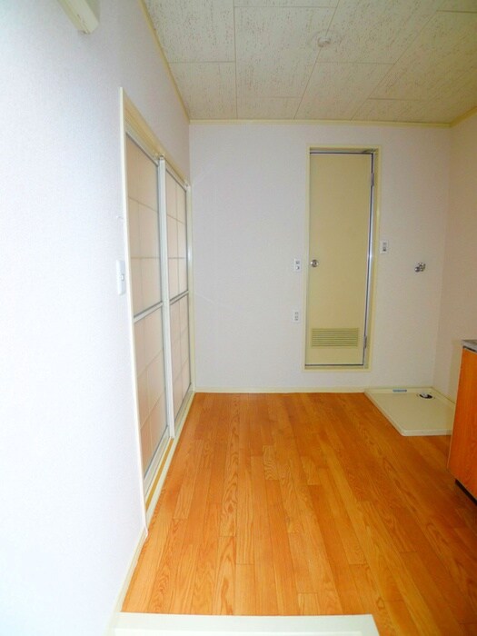 物件内観写真14　(玄関)