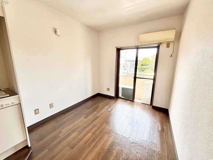 物件内観写真9　(居室)