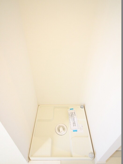 物件内観写真18　(洗濯機置場)