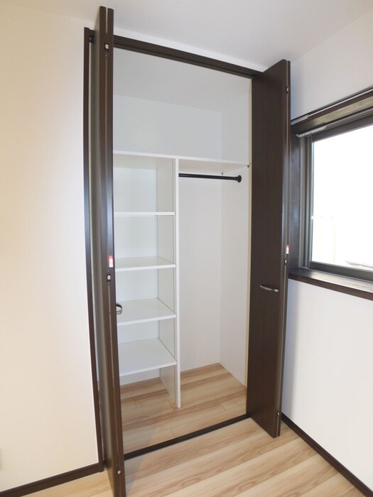 物件内観写真6　(収納)