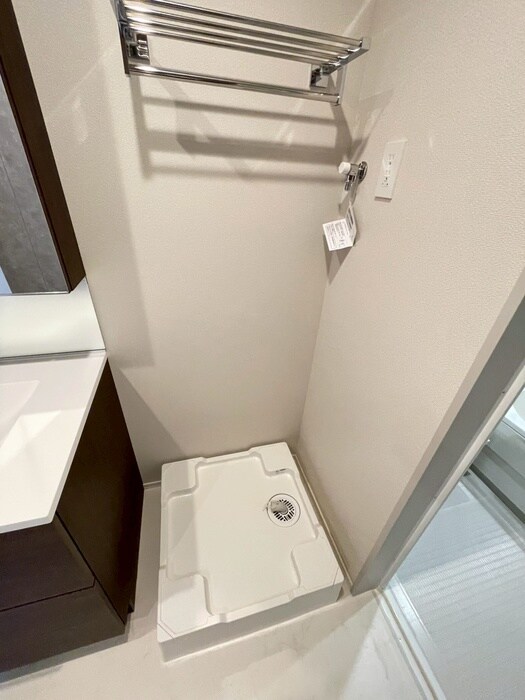 物件内観写真12　(洗濯機置場)