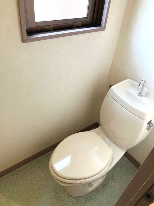 物件内観写真9　(トイレ)