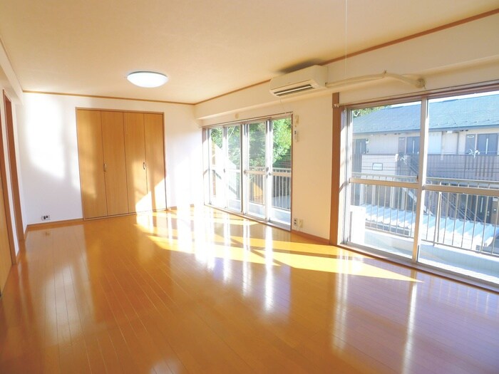 物件内観写真9　(ベランダ・バルコニー)