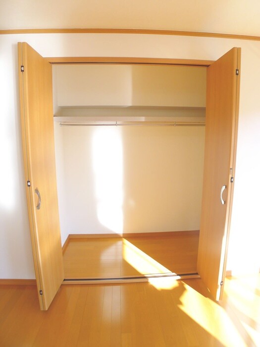 物件内観写真11　(収納)