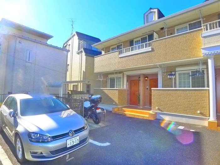 物件外観写真5　(駐車場)