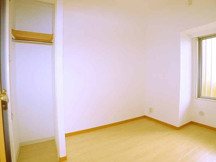 物件内観写真9　(収納)