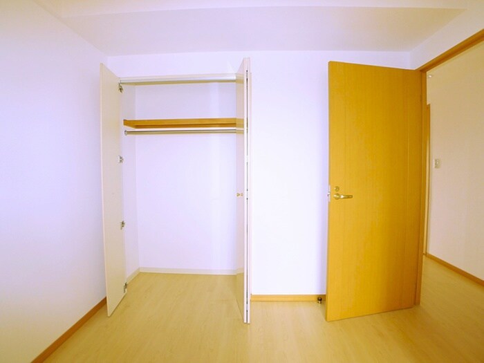 物件内観写真10　(収納)