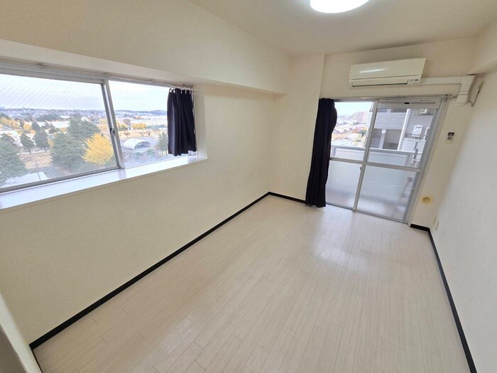 物件内観写真14　(居室)