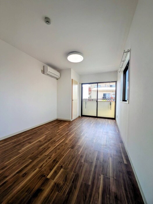 カドヤビルの居室