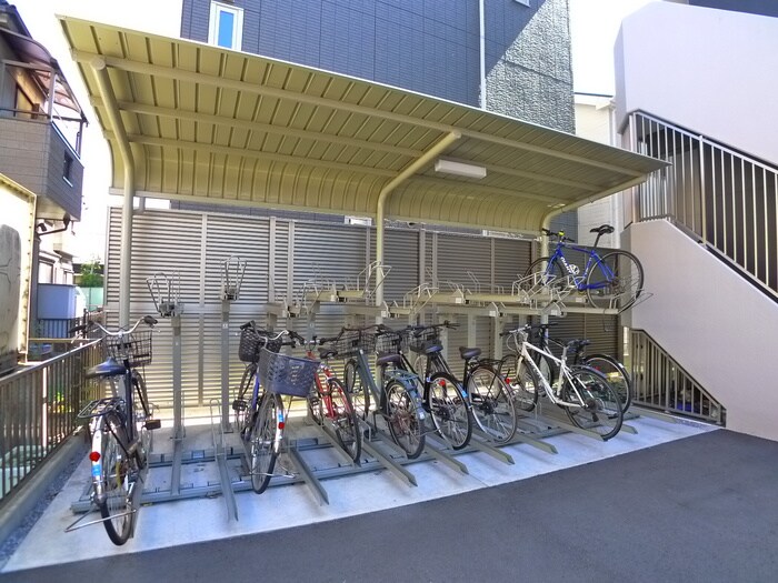 物件外観写真3　(駐輪場)