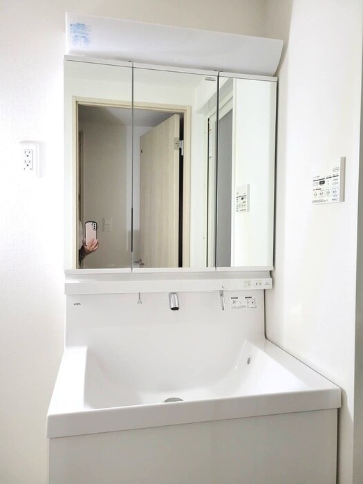 物件内観写真11　(洗面)