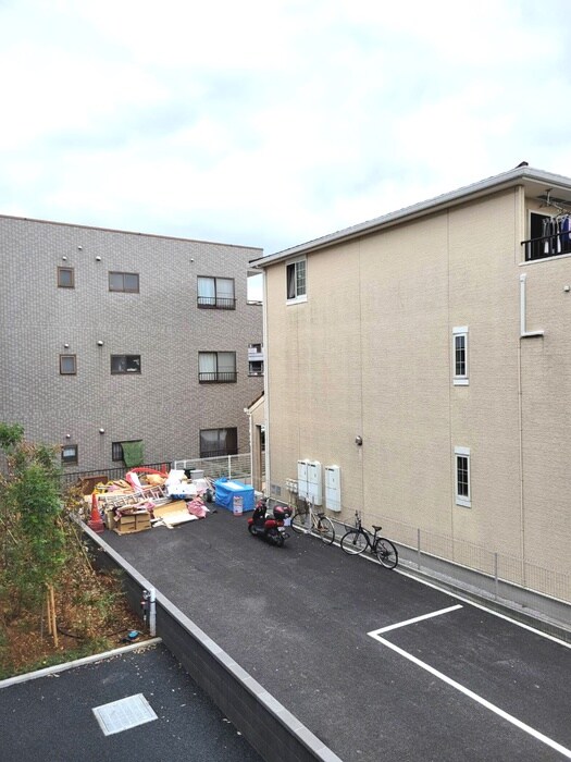 物件内観写真20　(室内からの展望)