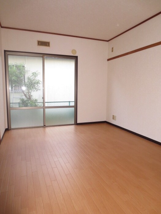 物件内観写真5　(居室)