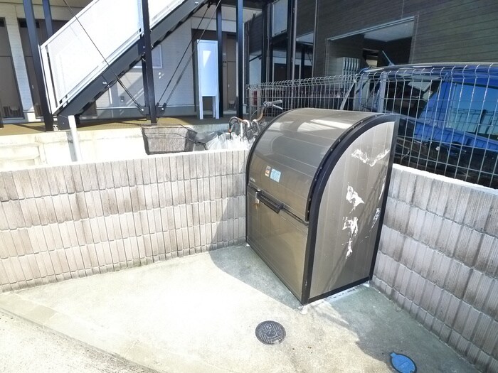 物件外観写真4　(建物設備)