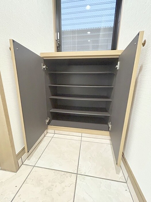 物件内観写真17　(靴箱)