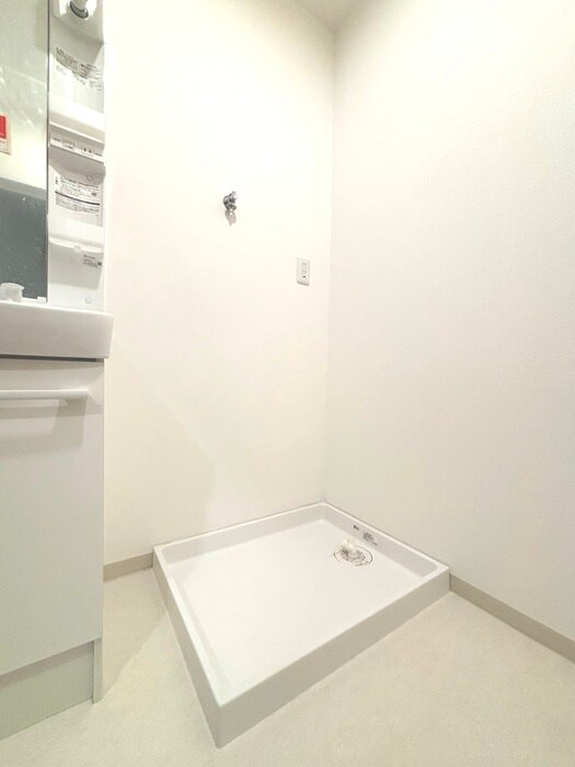 物件内観写真11　(洗濯機置場)