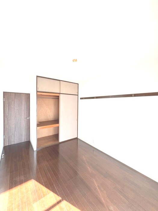 物件内観写真19　(居室)