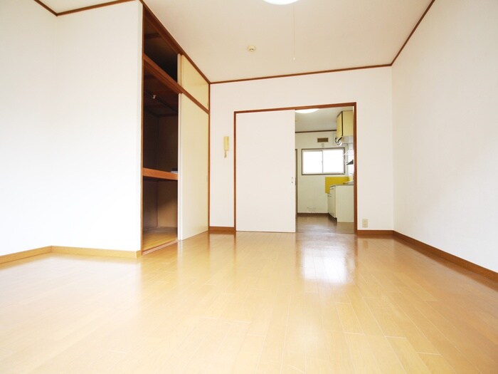 物件内観写真8　(居室)