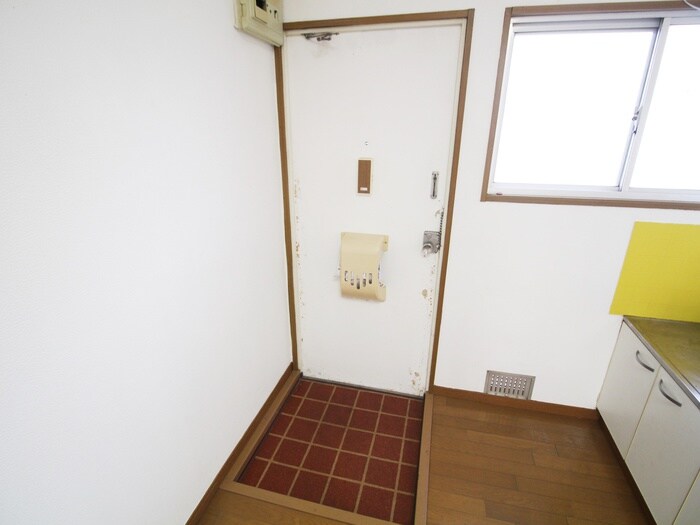 物件内観写真15　(玄関)