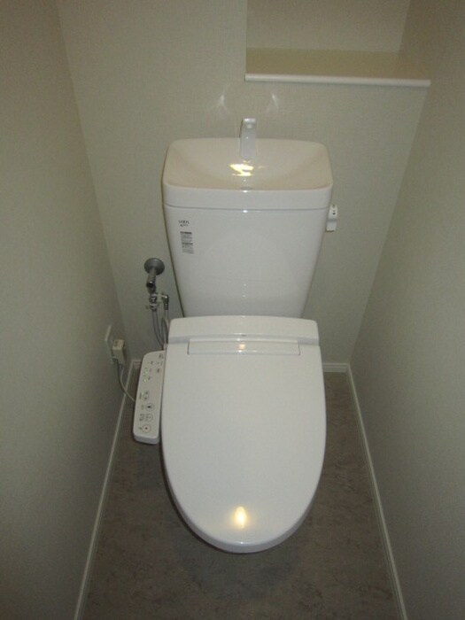 物件内観写真8　(トイレ)