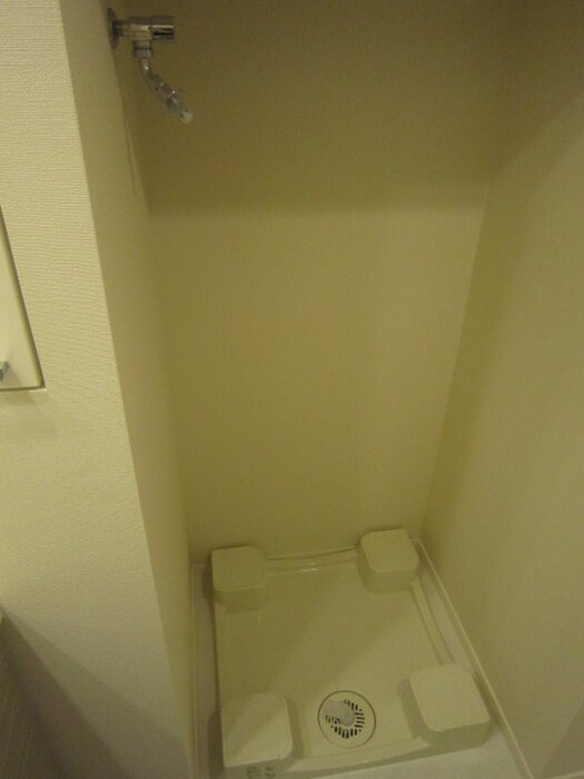 物件内観写真11　(洗濯機置場)