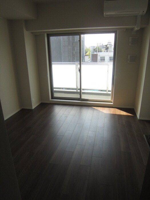 物件内観写真12　(室内からの展望)