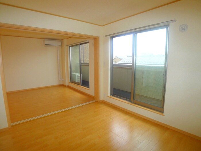 物件内観写真6　(ベランダ・バルコニー)