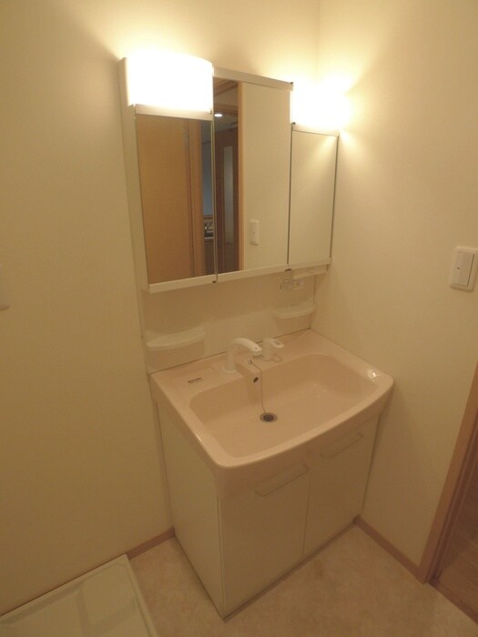 物件内観写真10　(洗面)