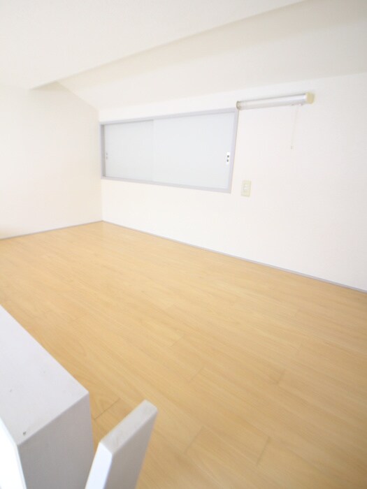 物件内観写真9　(ロフト)