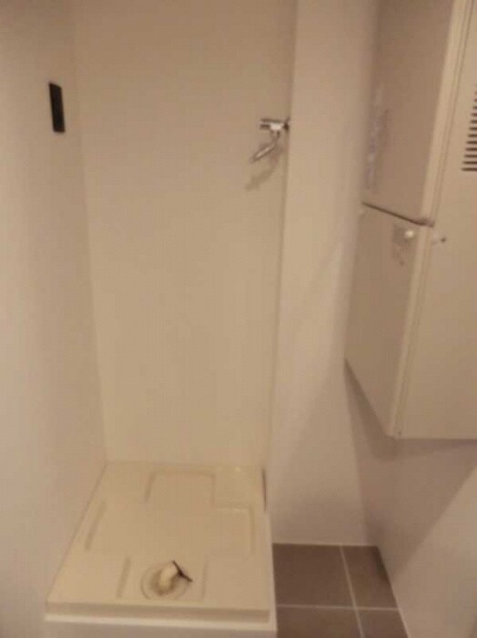 物件内観写真15　(洗濯機置場)