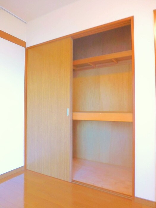 物件内観写真10　(収納)