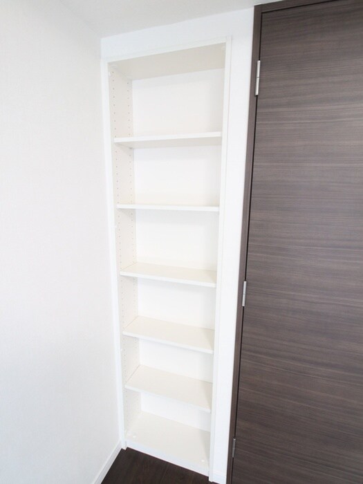 物件内観写真12　(収納)