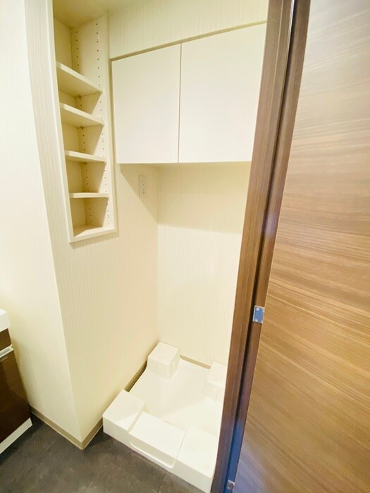 物件内観写真17　(洗濯機置場)