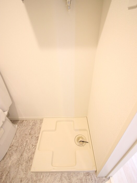 物件内観写真12　(洗濯機置場)