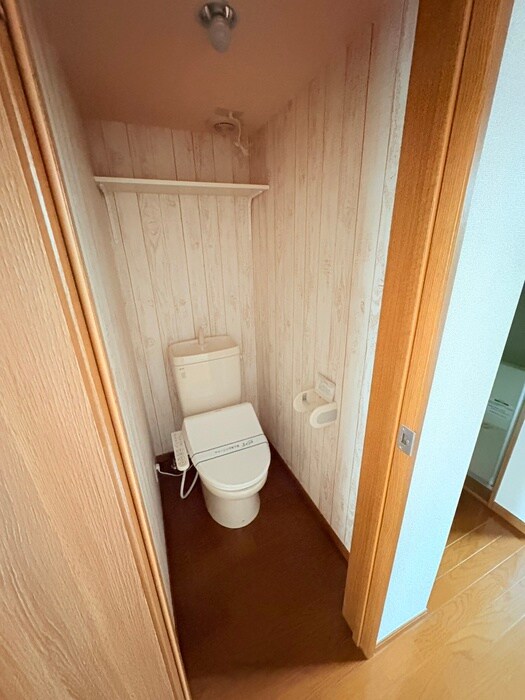 物件内観写真11　(トイレ)