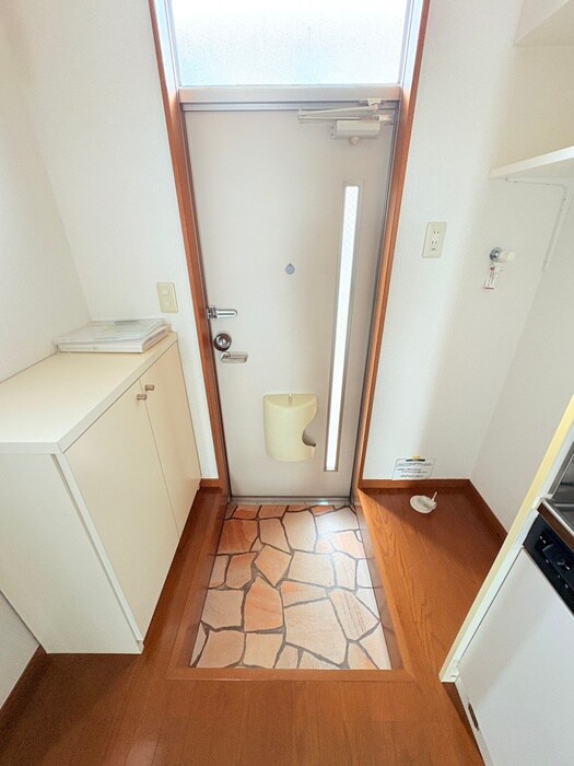 物件内観写真14　(玄関)