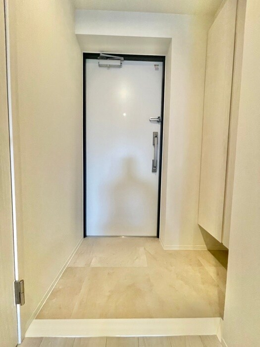 物件内観写真17　(玄関)