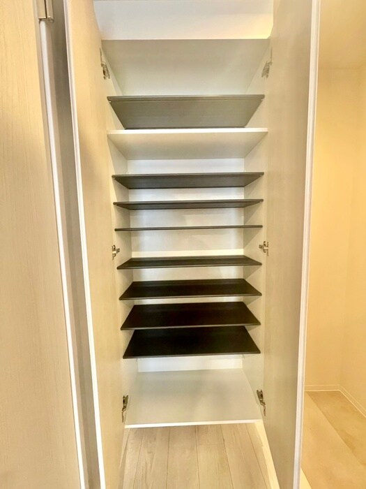 物件内観写真18　(靴箱)