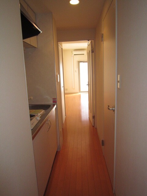 物件内観写真10　(廊下)