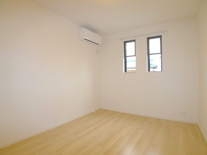 物件内観写真9　(室内からの展望)