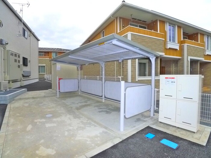 物件外観写真3　(駐輪場)