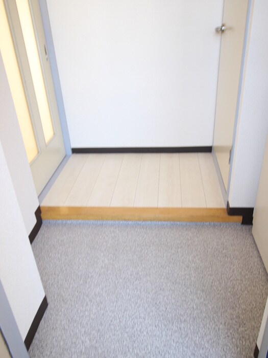 物件内観写真19　(玄関)