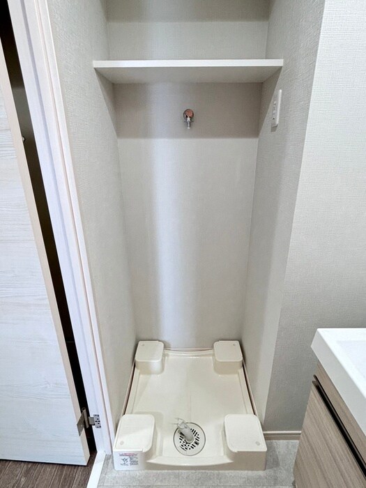 物件内観写真15　(洗濯機置場)