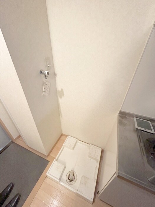 物件内観写真16　(洗濯機置場)